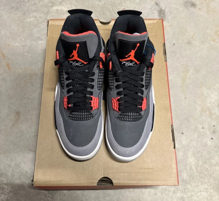 Air Jordan 4 Retro Infrared