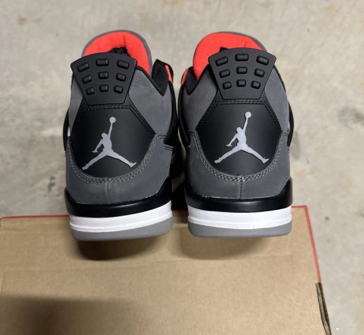 Air Jordan 4 Retro Infrared