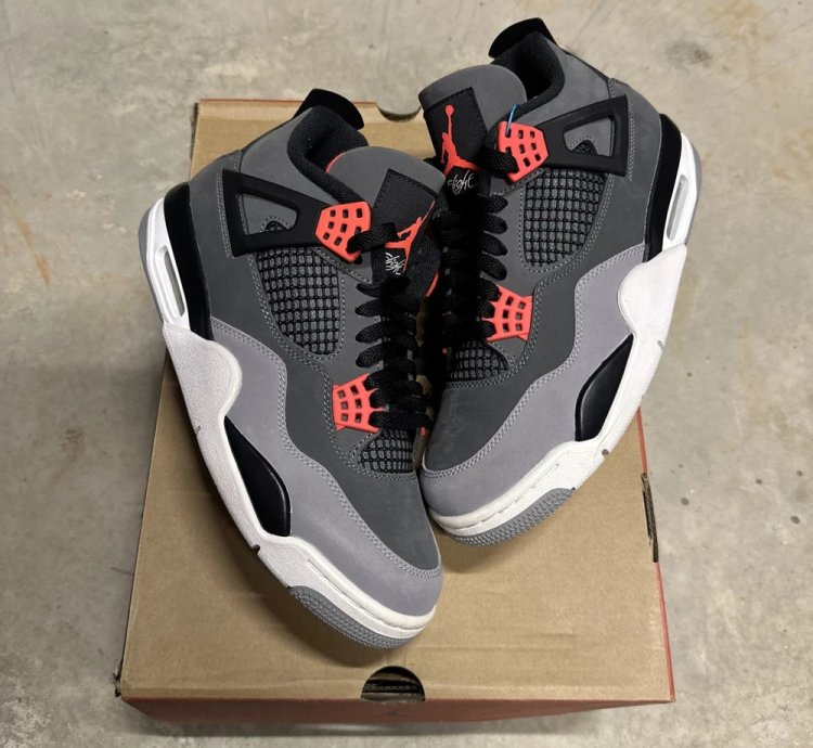 Air Jordan 4 Retro Infrared
