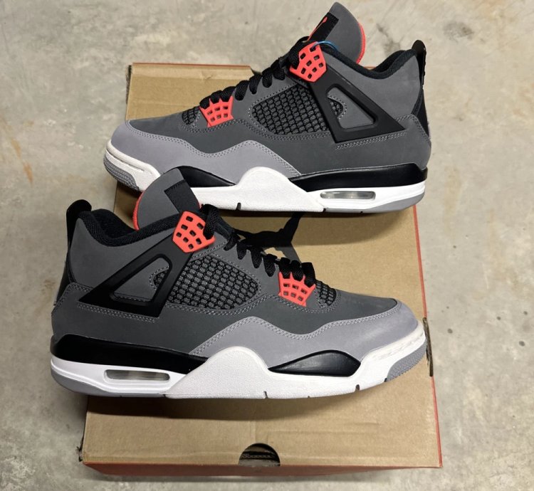 Air Jordan 4 Retro Infrared