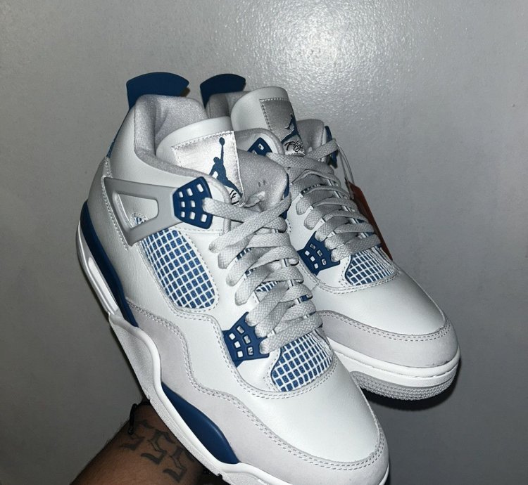 Air Jordan 4 Military Blue 10
