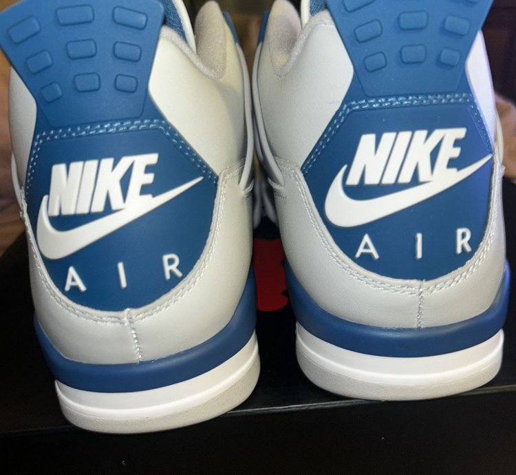 Air Jordan 4 Military Blue 10