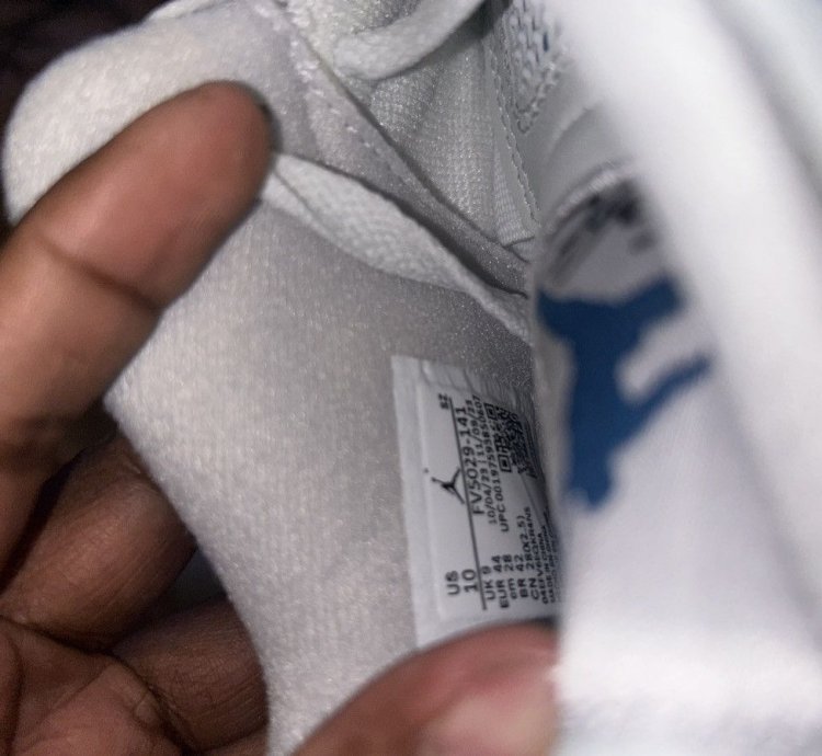 Air Jordan 4 Military Blue 10