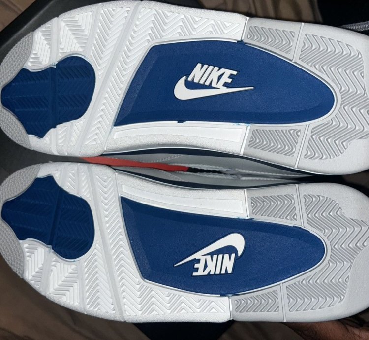 Air Jordan 4 Military Blue 10