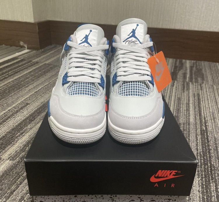Air Jordan 4 Military Blue 2024