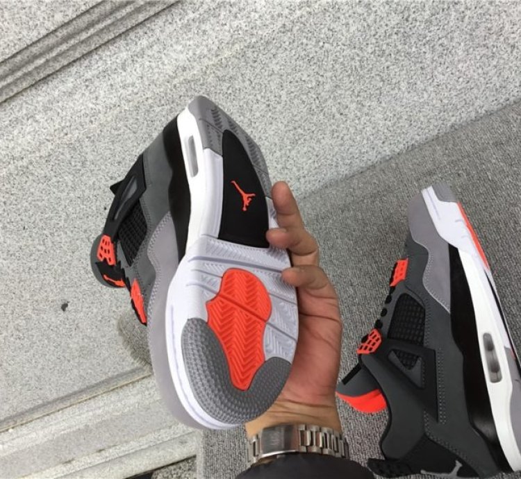 Air Jordan 4 Retro Infrared