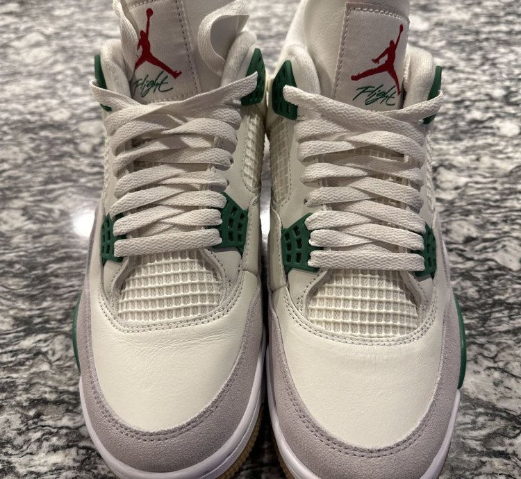 Air Jordan 4 Pine Green Sb