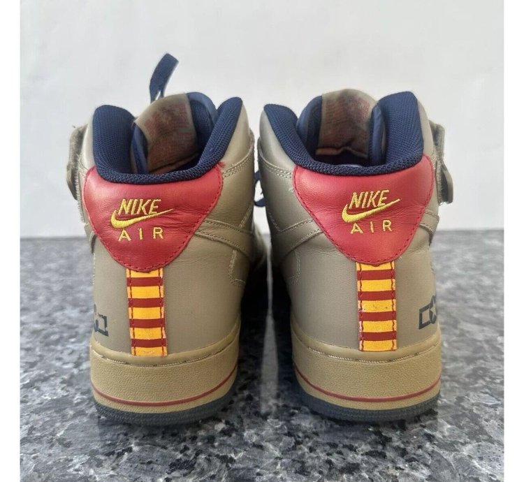Vintage 2004 Nike Air Force 1 Mid Khaki-midnight