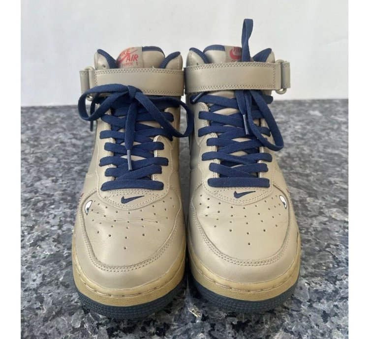 Vintage 2004 Nike Air Force 1 Mid Khaki-midnight