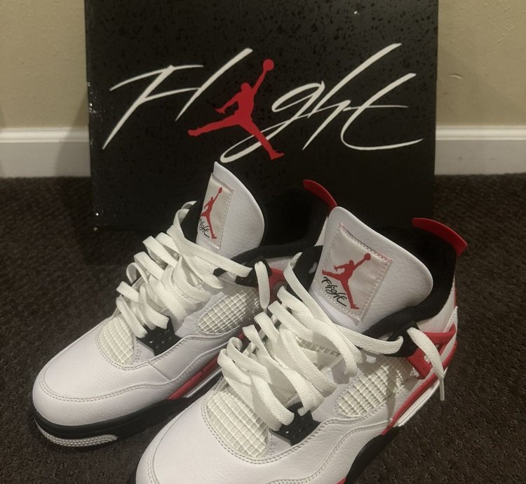 Air Jordan 4 Red Cement