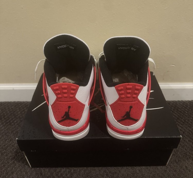 Air Jordan 4 Red Cement