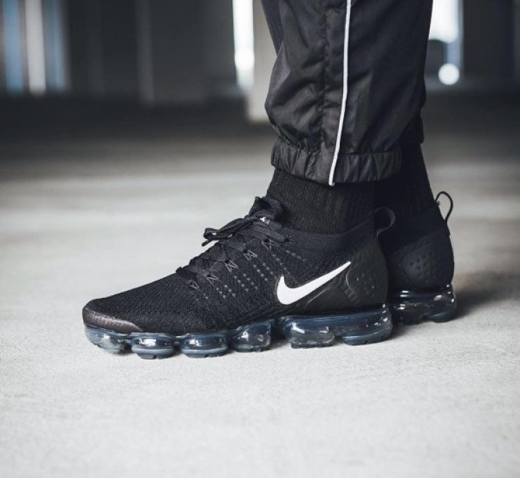 Nike Air Vapor Max Flyknit 2 Black Running Shoes