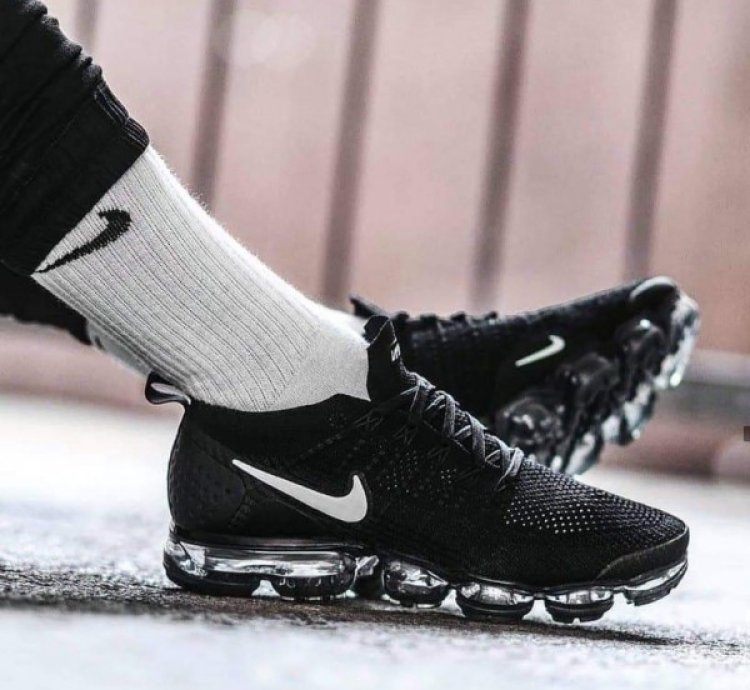 Nike Air Vapor Max Flyknit 2 Black Running Shoes