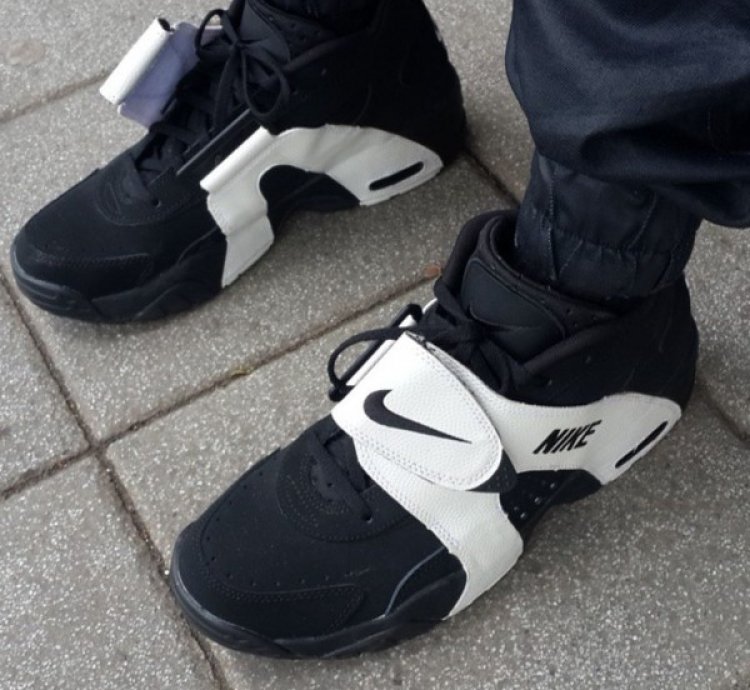 Nike Air Veer Black White Sneakers