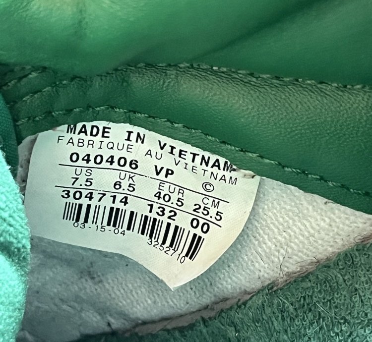 Vintage 2004 Nike Dunk Low Celtic