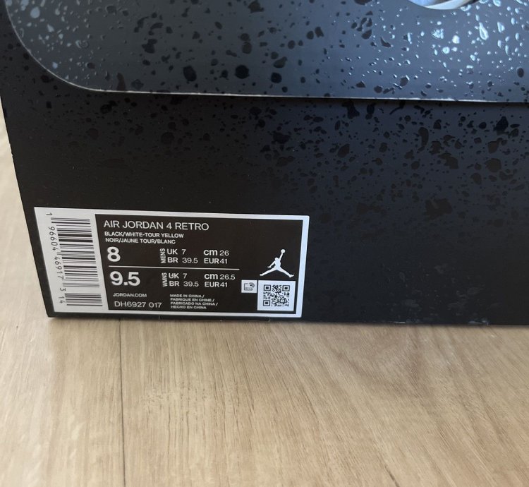Air Jordan 4 Retro