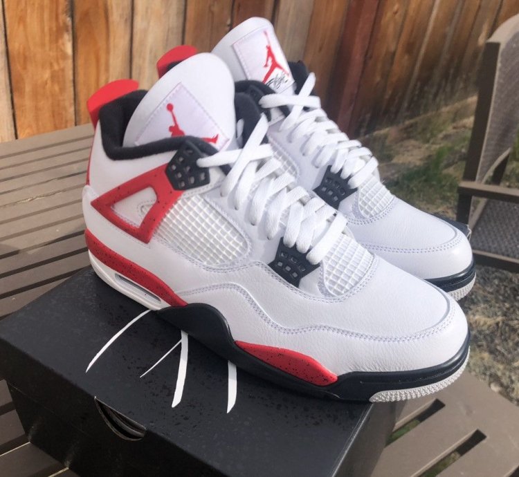 Air Jordan 4 Retro red Cement 2023