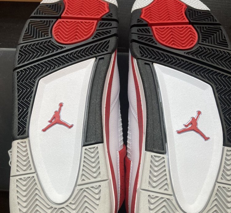 Air Jordan 4 Retro red Cement 2023
