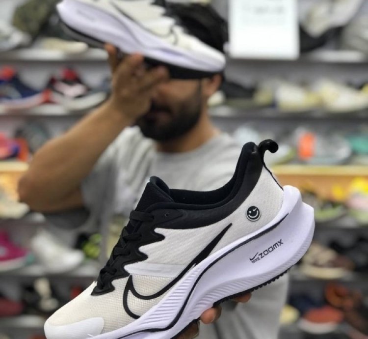 Nike Air Zoom X Smiley White Black Running Shoes