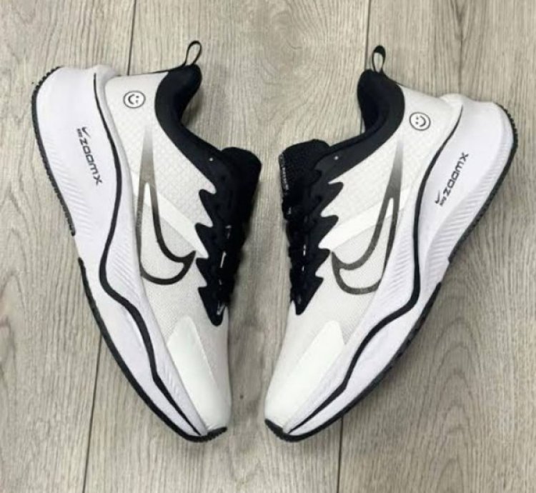 Nike Air Zoom X Smiley White Black Running Shoes