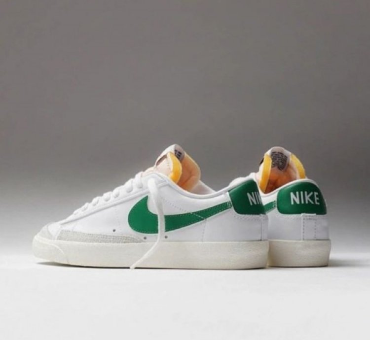 Nike Blazer Low 77 Vintage White Pine Green Sneakers