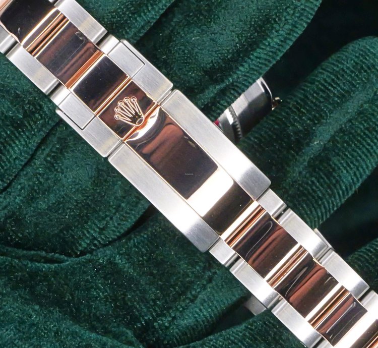 Rolex Yacht-master Ii Mint Complete Set Yacht-master Ii Two-tone White Dial Blue Bezel Rose Gold Steel 116681