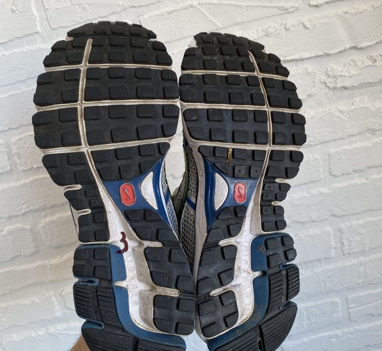 Vintage 2008 Nike Pegasus 25 Bowerman Sneakers