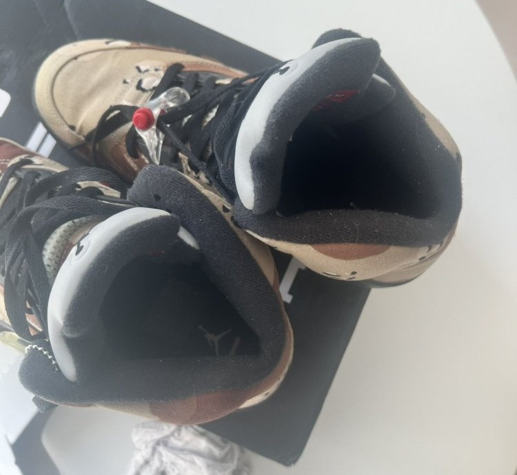 Supreme Jordan 5 Retro Desert Camo Us10 5