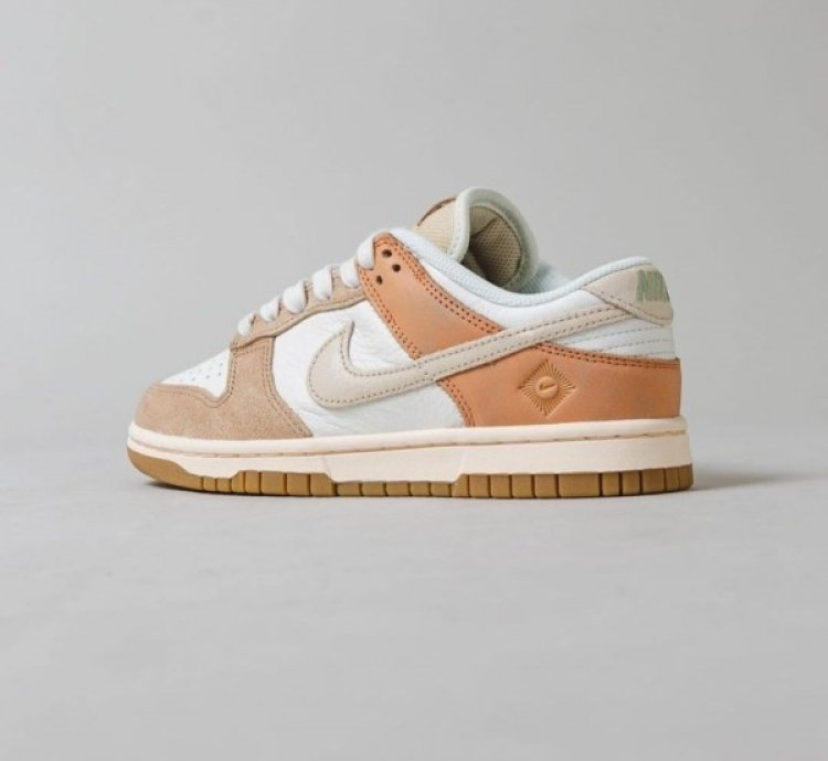 Nike Dunk Low Australia White Brown Sneakers