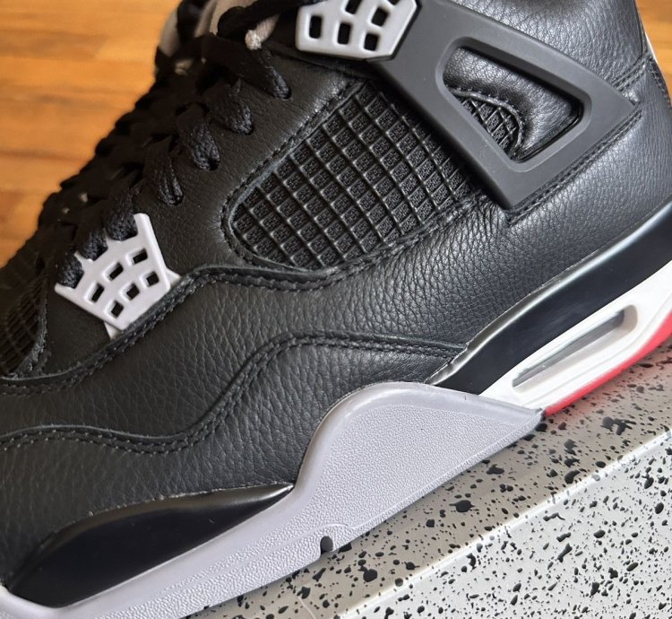 Air Jordan 4 Retro Bred Reimagined Size 11 5