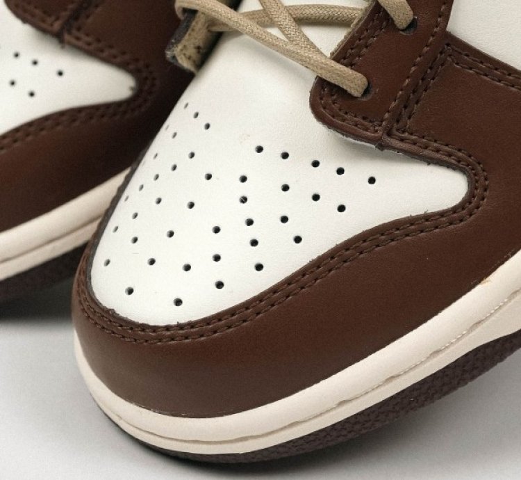 Nike Dunk Low Brown Plaid Sneakers