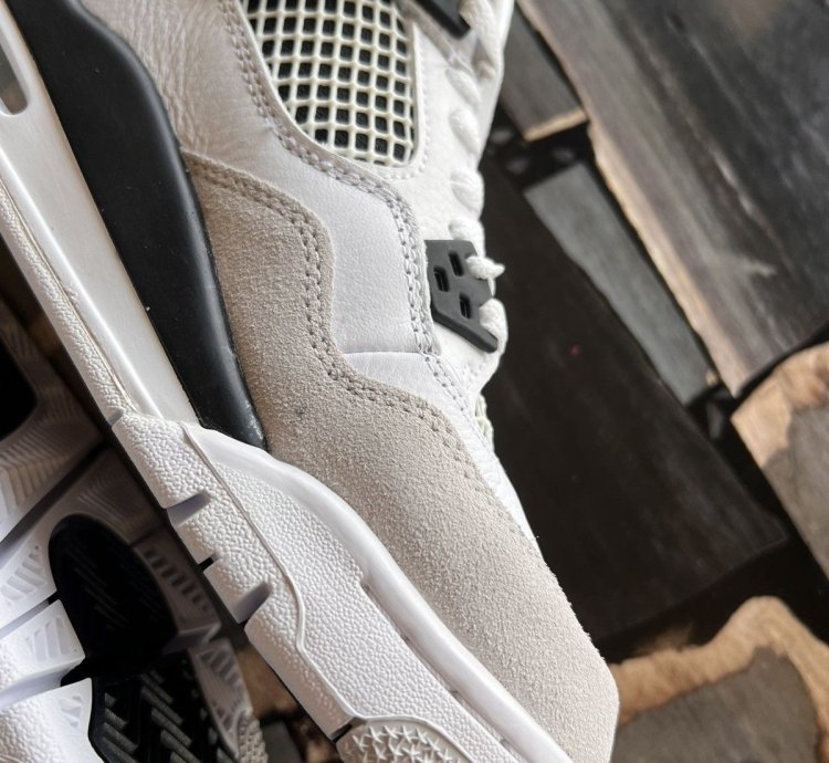 Air Jordan 4 Retro Gs Military Black Youth Sneakers