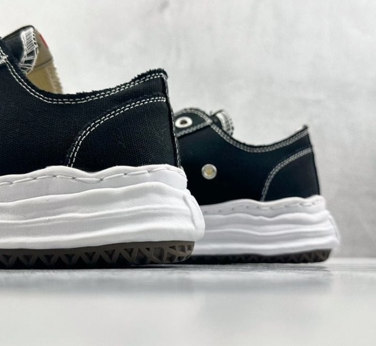 Maison Mihara Yasuhiro Hank Og Sole Canvas Low
