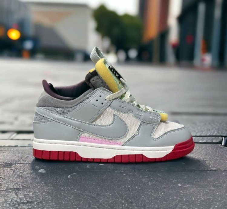 Nike Dunk Low Remastered Grey Sneakers