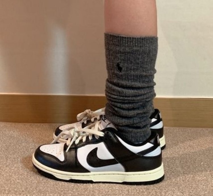 Nike Dunk Low Vintage Panda Sneakers