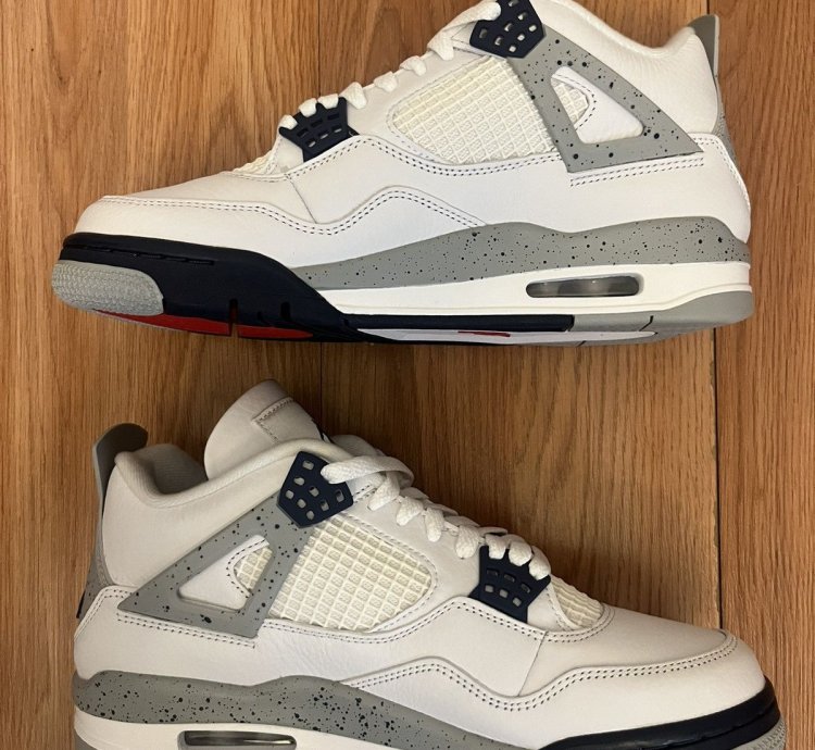 Air Jordan 4 Retro Midnight Navy