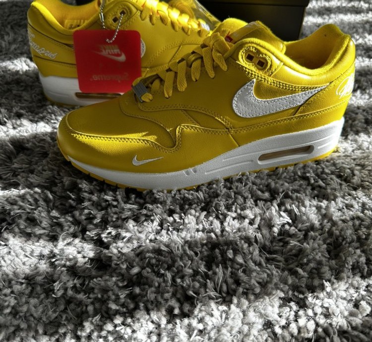 Supreme Nike Air Max 1 Speed Yellow