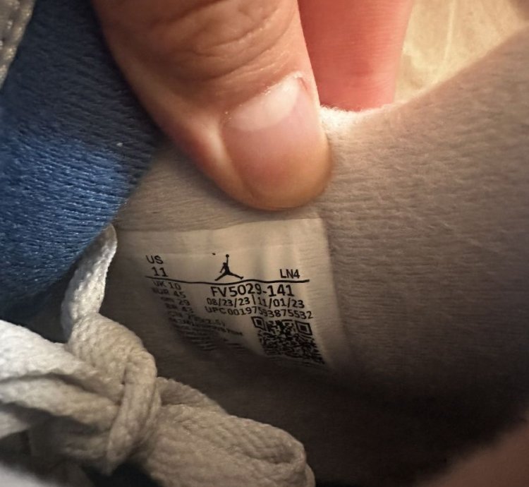 Air Jordan 4 Retro Military Blue 2024