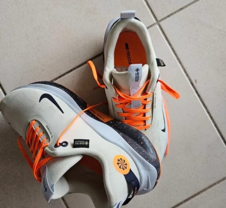 Nike Infinity Run 4 Gore Tex White Orange Running Shoes