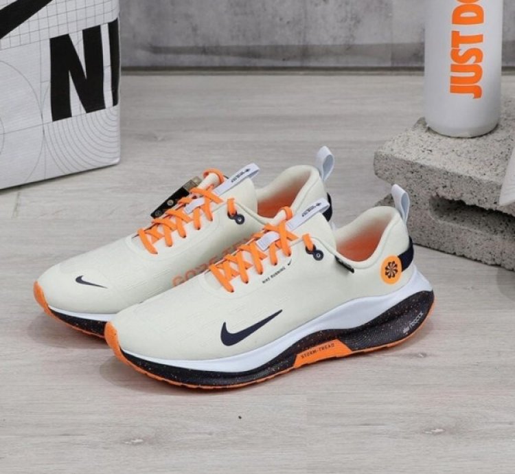 Nike Infinity Run 4 Gore Tex White Orange Running Shoes