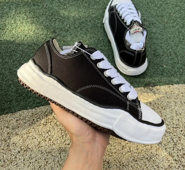Maison Mihara Yasuhiro Hank Og Sole Canvas Low