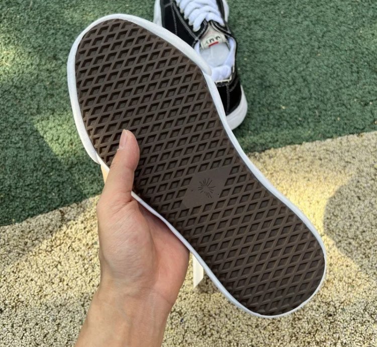 Maison Mihara Yasuhiro Hank Og Sole Canvas Low