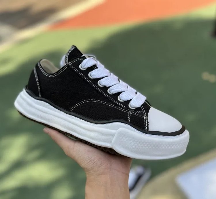 Maison Mihara Yasuhiro Hank Og Sole Canvas Low