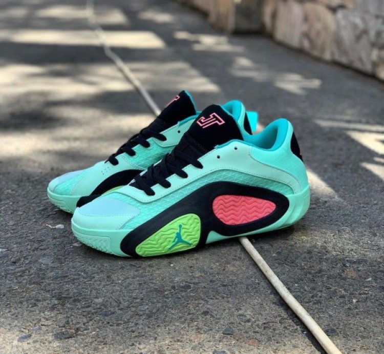 Nike Jordan Tatum 2 Votex Basketball Sneakers