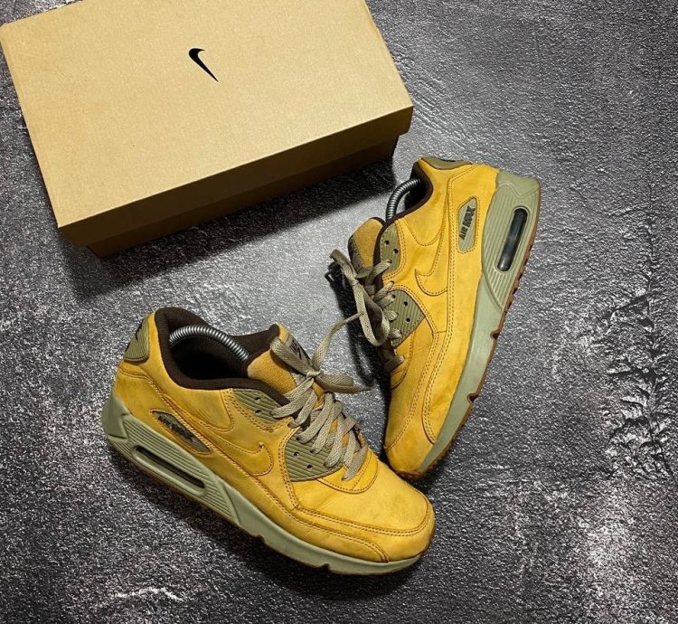 Vintage 90 Nike Air Max 90 Winter Premium Brown