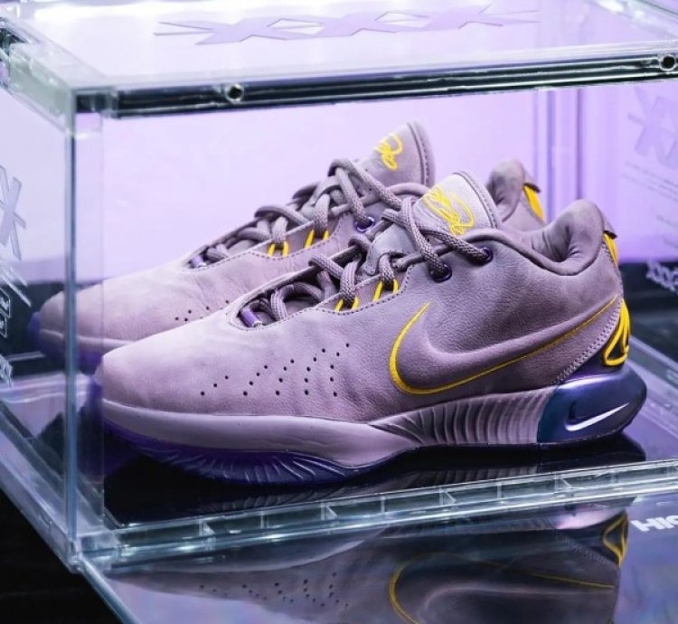 Nike Lebron 21 Purple Rain Basketball Sneakers