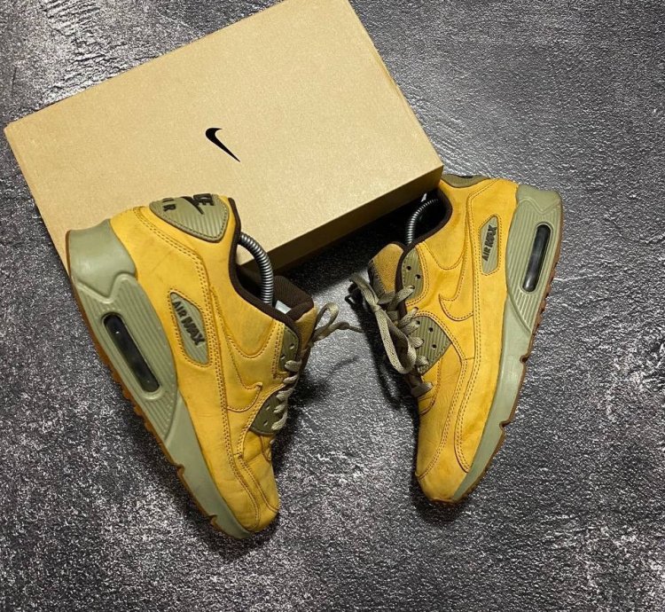 Vintage 90 Nike Air Max 90 Winter Premium Brown