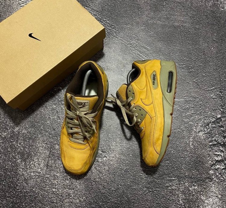 Vintage 90 Nike Air Max 90 Winter Premium Brown