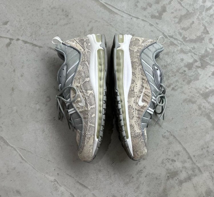 Supreme Nike Air Max 98 snakeskin