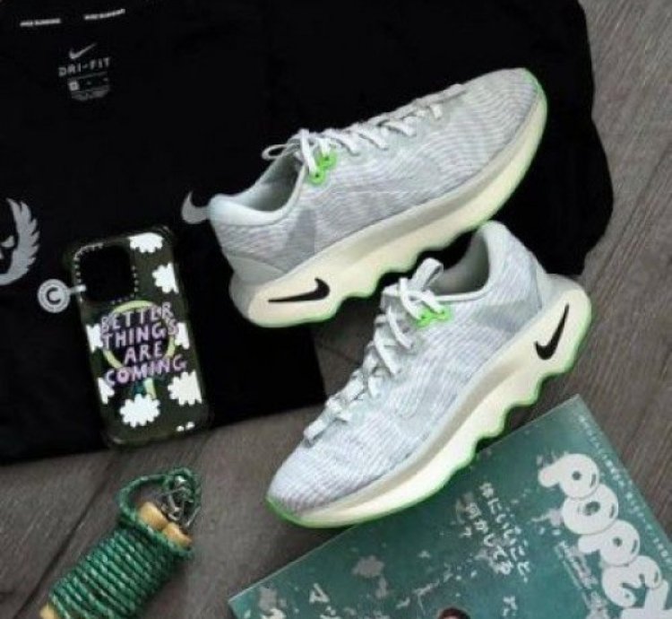 Nike Motiva Grey Running Shoes